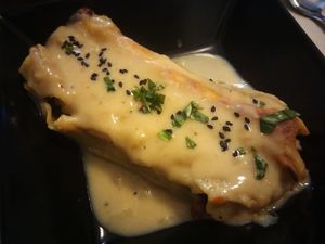 Canelones de espinacas y tofu at Beary Green in Madrid