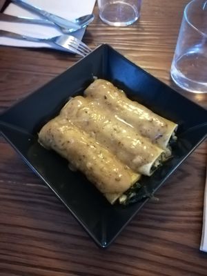 Canelones de espinacas at Beary Green in Madrid