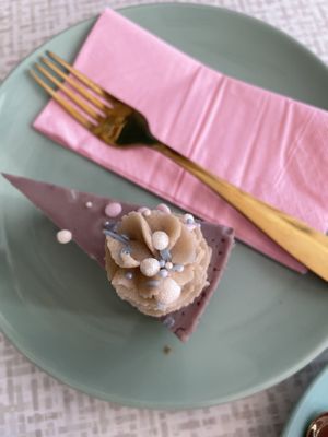 White chocolate abs blueberry cake  at Rawnchy in Glasgow