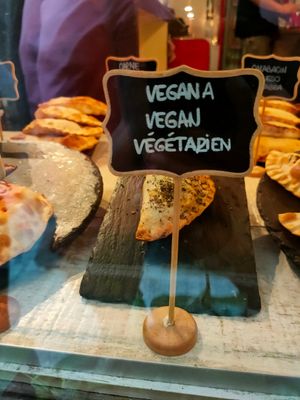 Vetrina at Volver in Girona