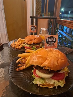 Burgers at Prana Vegan in Arequipa