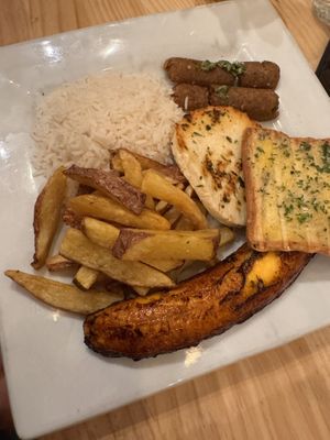 Bisteck a lo pobre   at Prana Vegan in Arequipa