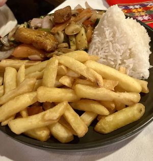Saltado vegetariano   at Así Es Mi Peru in Oranjestad