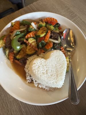 Cashew nut stir fry   at Plumeria in Encinitas