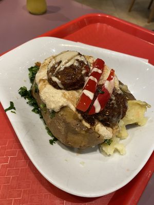 Oriental kumpir (vegan)  at Laziz Kumpir & Falafel in Hamburg