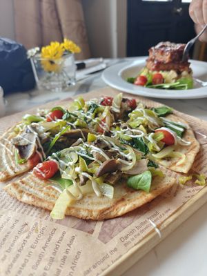 GF Cauliflower pizza at Cafe Berlin in San Juan
