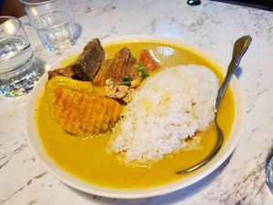 Curry and rice at Yuè Xiāng YǎngShēng SùShí 越鄉養生素食 in Taipei