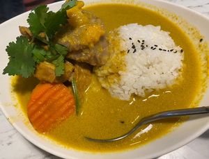 Curry rice   at Yuè Xiāng YǎngShēng SùShí 越鄉養生素食 in Taipei