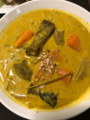 咖喱泡麵 at Yuè Xiāng YǎngShēng SùShí 越鄉養生素食 in Taipei