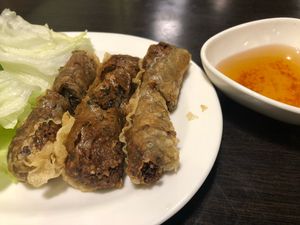 炸春捲 at Yuè Xiāng YǎngShēng SùShí 越鄉養生素食 in Taipei