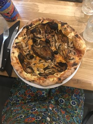 The Pollo Pizza is to die for 😍 at Stazione 17 in Bordeaux