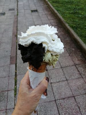 Vegan ice cream at Su per Giù in Rome