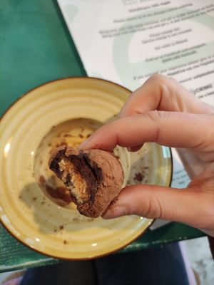 Pb red wine ball €1.50 at Avit in Athens