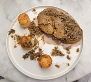 Pepper steak & potato   at Avit in Athens