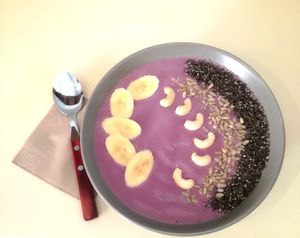 Smoothie bowl at Avit in Athens