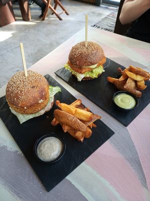 Tofu burger and beans burger at Avit in Athens