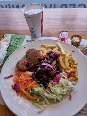 Falafel plate at Picante in Setubal