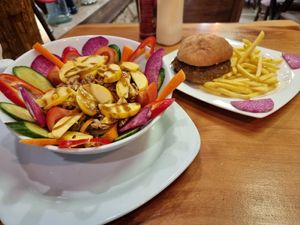 Salad and burger #Veganuary at Fat Boys in Goreme
