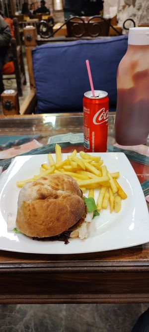 Burger at Fat Boys in Goreme