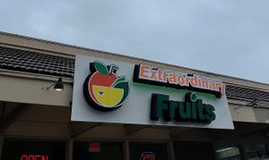 outside sign   at Extraordinary Fruits in San Diego