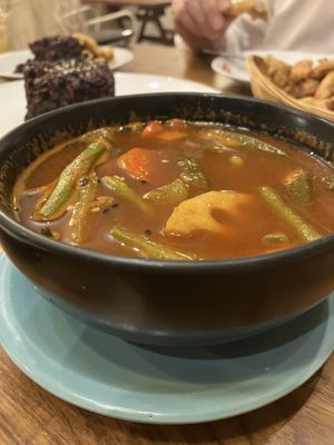 Hot and sour curry  at Thamna Hometaurant in Bangkok
