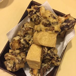 fried crispy tofu with mushrooms at Thamna Hometaurant in Bangkok