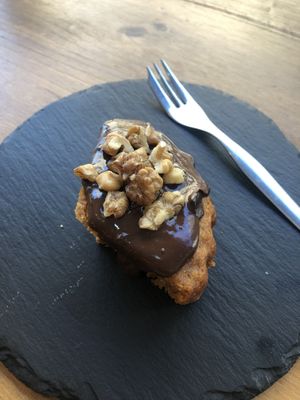 Carrot cake with walnuts and melted chocolate  at Las Vegan in Lisbon