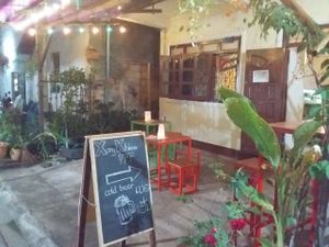 House front of the bar at XangKhiaw Vvirtshaus in Thakhek