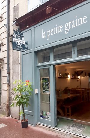 My bf sent this photo from Limoges, France while he is visiting. I wish I can be there someday. It looks very pretty from outside.   at la petite graine in Limoges