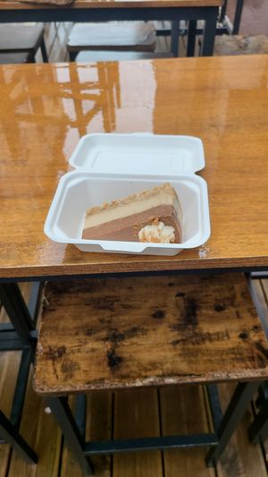 layer cake speculoos tonka (à emporter) at la petite graine in Limoges