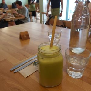 Green juice at la petite graine in Limoges