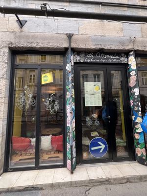 outside  at La Citronnade in Besancon