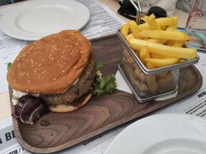 Hamburguesa de quinoa at Gloria Bendita in Malaga
