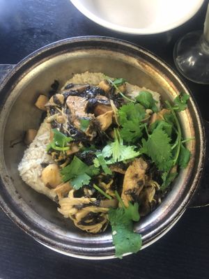 Clay pot rice with chicken at Veggie Life Restaurant in South El Monte