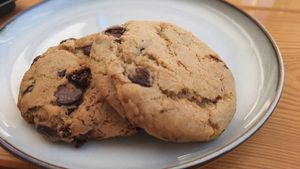 Chocolate chip cookies at Shakti in Beer Sheva