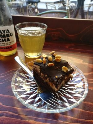 Snickers cake - My favourite dessert at Bonnie in Arnhem