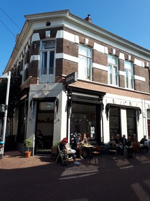 Front at Bonnie in Arnhem