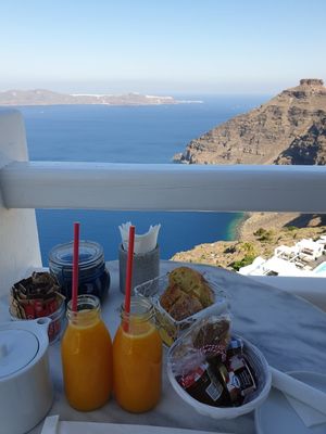Freshly squeezed orange juice at Galini Cafe in Santorini