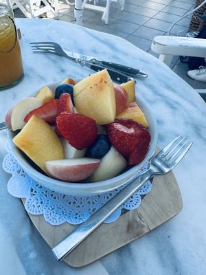 Strawberries in the fruit plate were vibrant    at Galini Cafe in Santorini