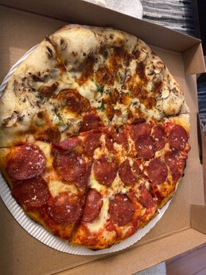 So so so good at Pizza Street - Putuo District in Shanghai