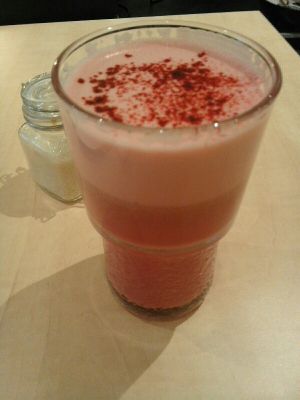 soy latte with beet and more at Sync-Ok in Deventer