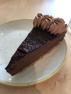 Wonderful chocolate cake raw at Sync-Ok in Deventer