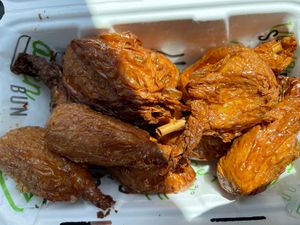 wings   at Veg'n out in San Diego