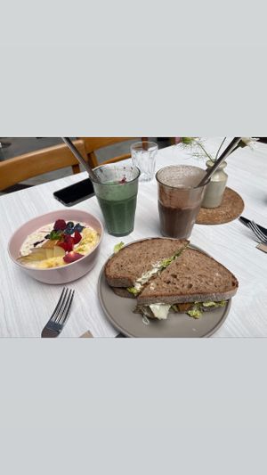 Delicious homemade vegan breakfast 🤤 at Sacred Grounds in Exeter