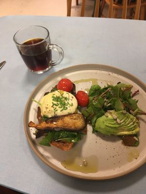 Good v60 filter coffee + vegan egg benedict like I had in the USA on the West coast.  at Sacred Grounds in Exeter