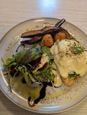 Eggs Benedict at Sacred Grounds in Exeter