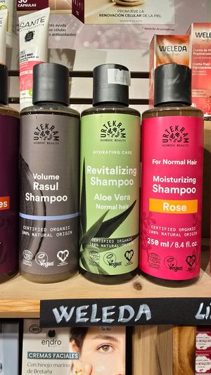 Shampoo at Dietètica Naturalment in Girona