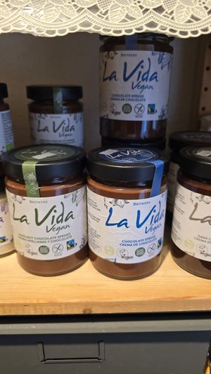 Chocolate paste at Dietètica Naturalment in Girona