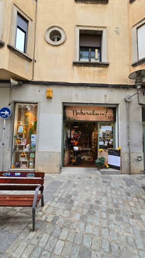 Entrance /front at Dietètica Naturalment in Girona