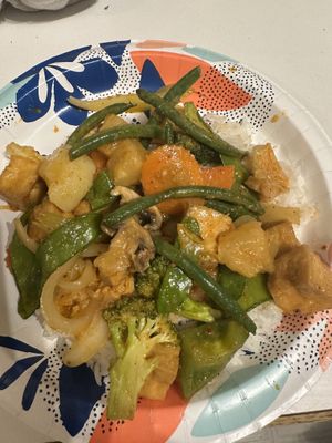 Ma sa mun curry with tofu and mix veg  at Taste of Thai in East Lansing